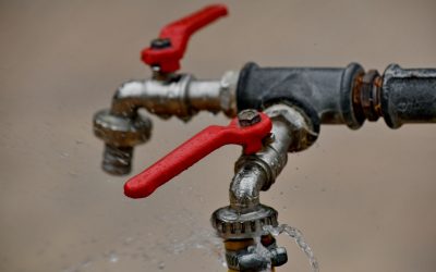 Urgence dans la plomberie: quel professionnel engager ?