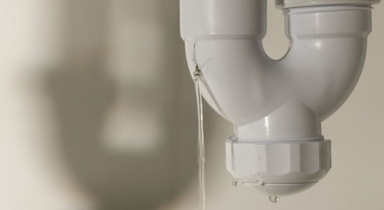 5 façons de réparer les tuyaux en PVC