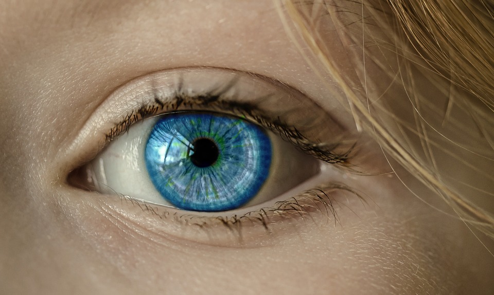 Comment savoir si on ne supporte pas les lentilles de contact ?