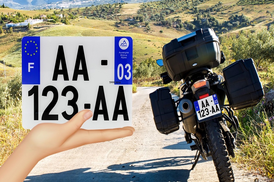 Comment obtenir une plaque d’immatriculation pour sa moto ?